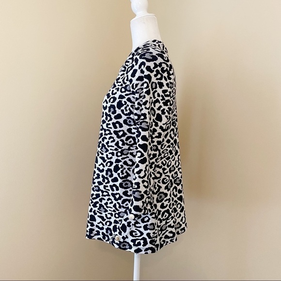 Andrew Marc Leopard Print Button Detail Top - L - Picture 2 of 14